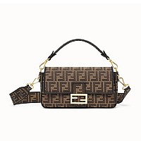 [스페셜오더]FENDI-8BR600 펜디 블랙 FF 페이던트 미디엄 바게트 백