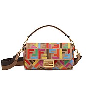 [스페셜오더]FENDI-8BR600 펜디 블랙 FF 페이던트 미디엄 바게트 백