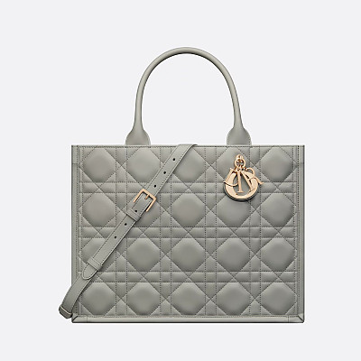 DIOR-디올 블랙 매크로까나쥬 카프스킨 Book Tote 미디엄 숄더백 36.5cm - M1324OWHP_M900