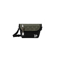 LOUIS VUITTON-M12806 루이비통 모노그램 이클립스 펄스 웨어러블 월릿