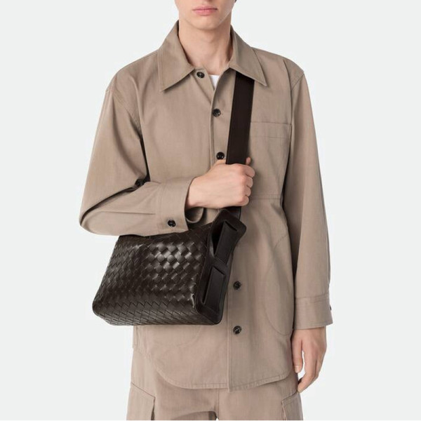 [스페셜오더]BOTTEGA VENETA-836016 인트레치아토 트라이베카 탑 핸들 백 폰탄트 남성용