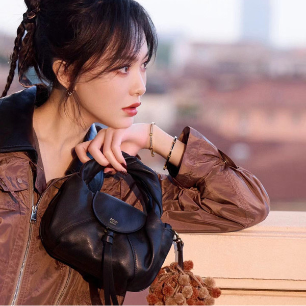 [스페셜오더]FENDI-8BS110 펜디 스파이 미니 블랙