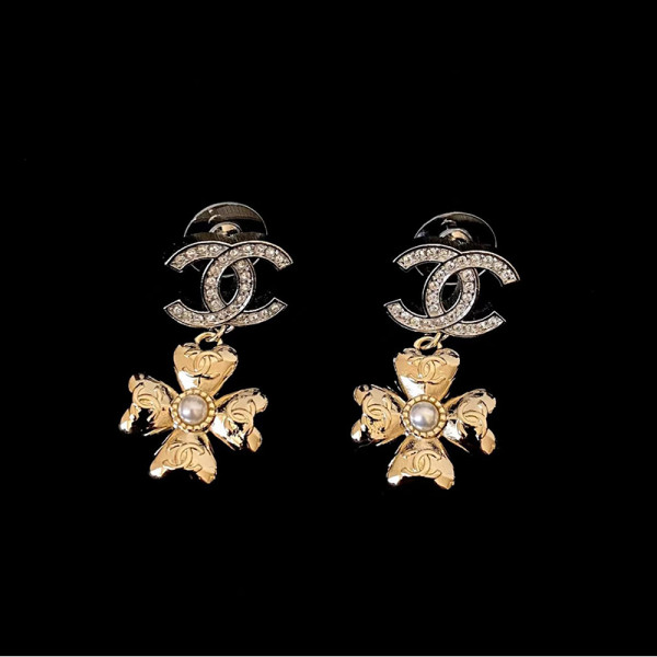 CHANEL-7619 샤넬 더블 C 풀 다이아몬드 펜던트 클로버 귀걸이