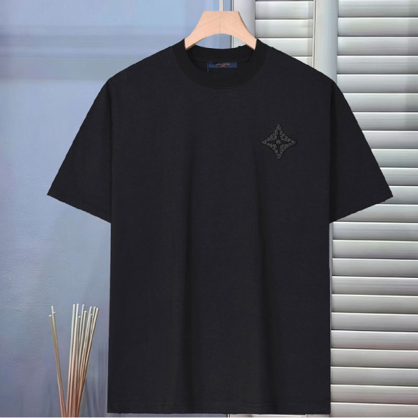 LOUIS VUITTON-05045 루이비통 2026SS 봄/여름 최신 크루넥 패션 반팔 티셔츠