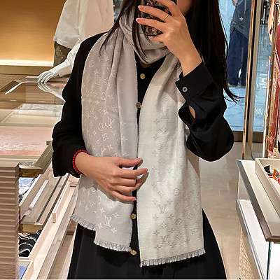 LOUIS VUITTON-M9A254 루이비통 클래식 모노그램 스카프