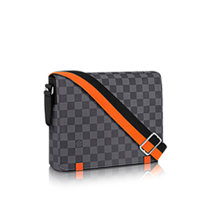 LOUIS VUITTON-M44001 루이비통 모노그램 이클립스 디스트릭트 MM