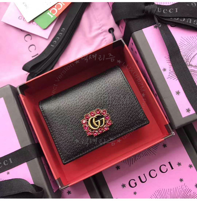 gucci-1127-001.jpg