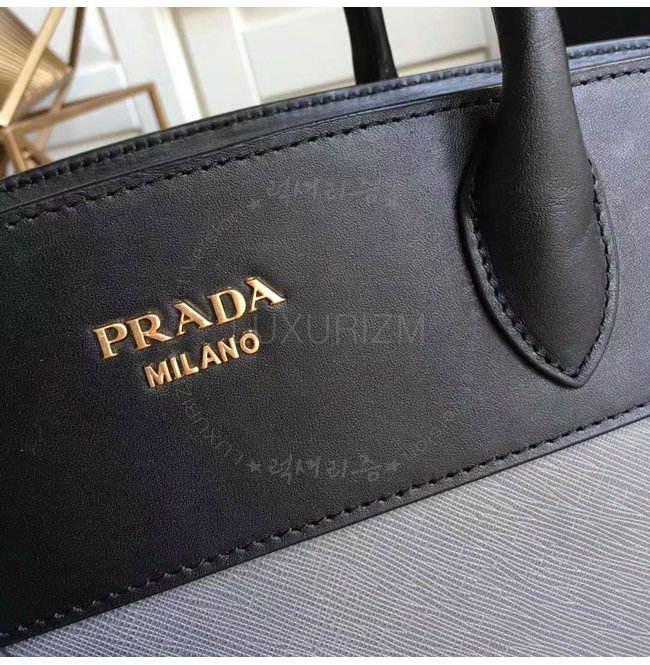 prada1-1130-007.jpg