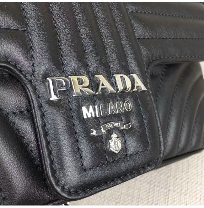 prada2-1228-007.jpg