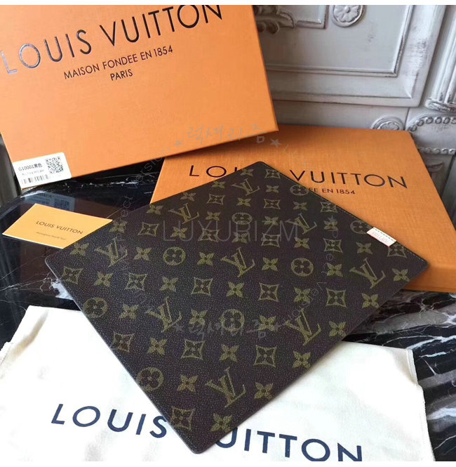 louisvuitton1-0124-003.jpg