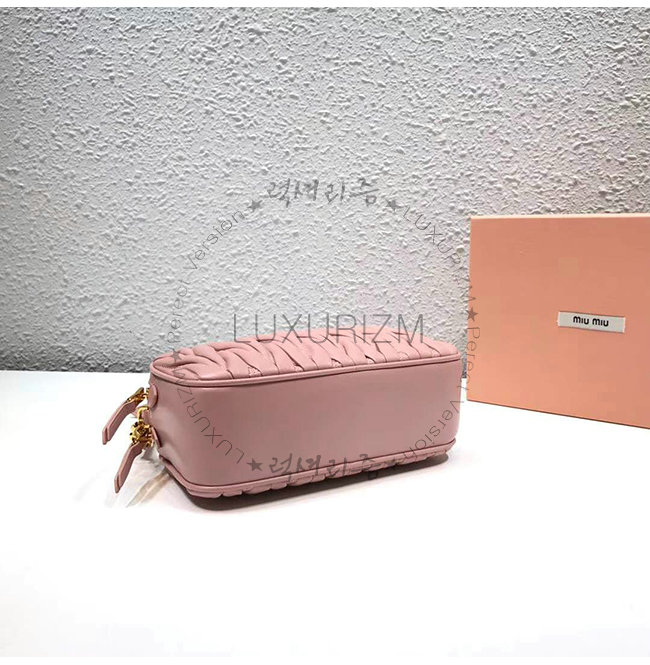 miumiu5-1020-005.jpg