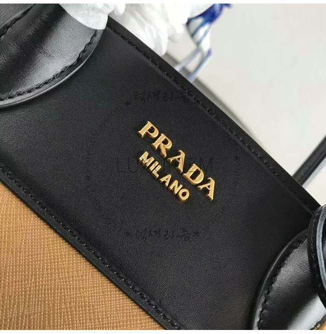 prada1-1025-009.jpg