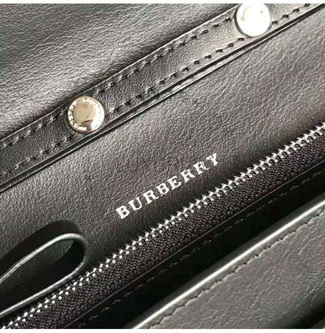 burberry8-1027-0010.jpg