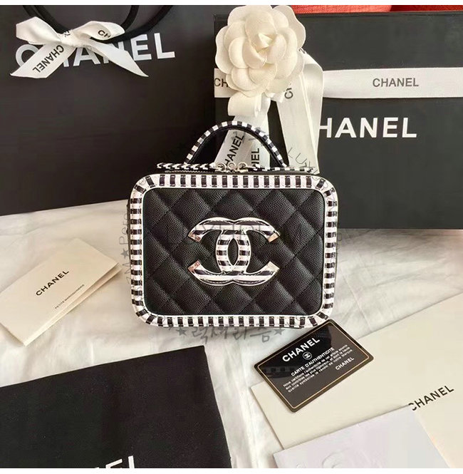 chanel-1122-001.jpg