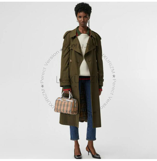 burberry1-1219-001.jpg