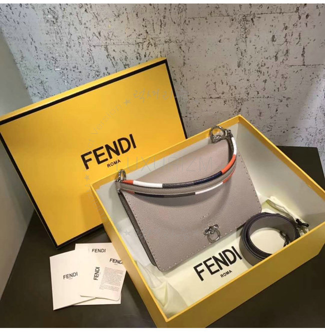 fendi2-0223-003.jpg