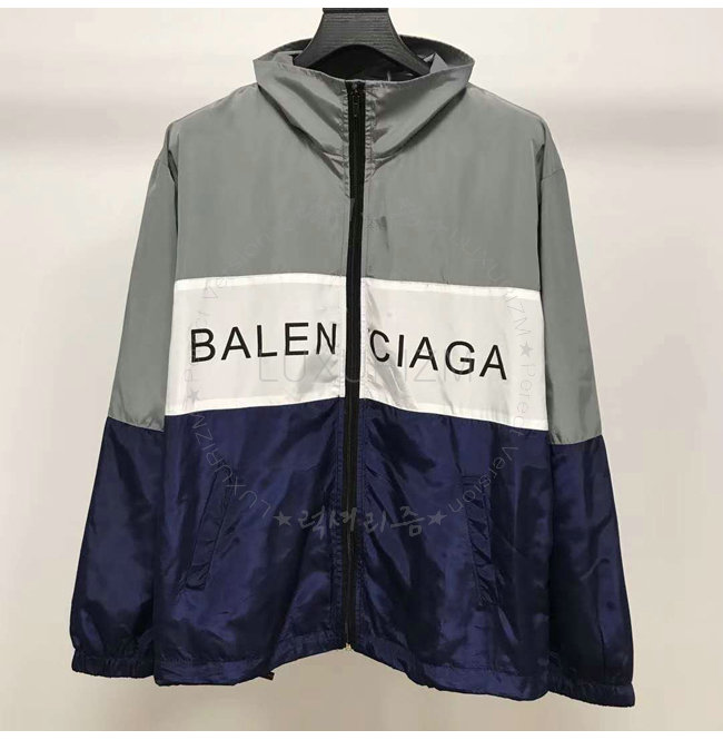 balenciaga2-0228-002.jpg