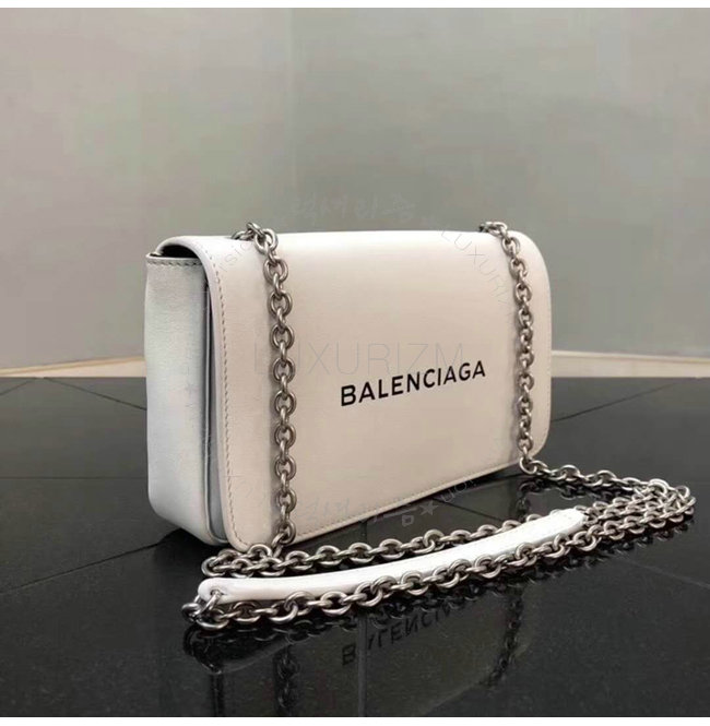 balenciaga-0322-003.jpg