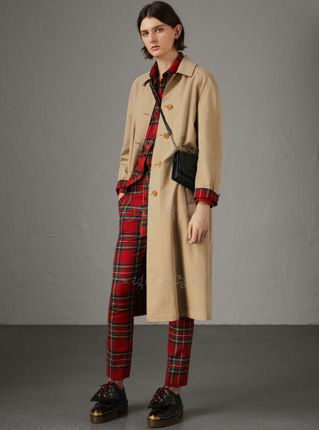 burberry-0416-001.jpg