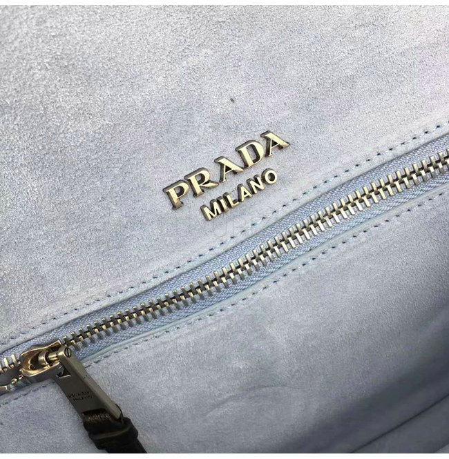 prada-0507-0010.jpg