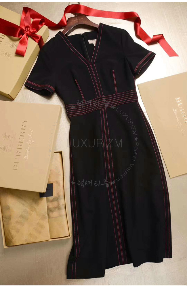 burberry2-0508-005.jpg