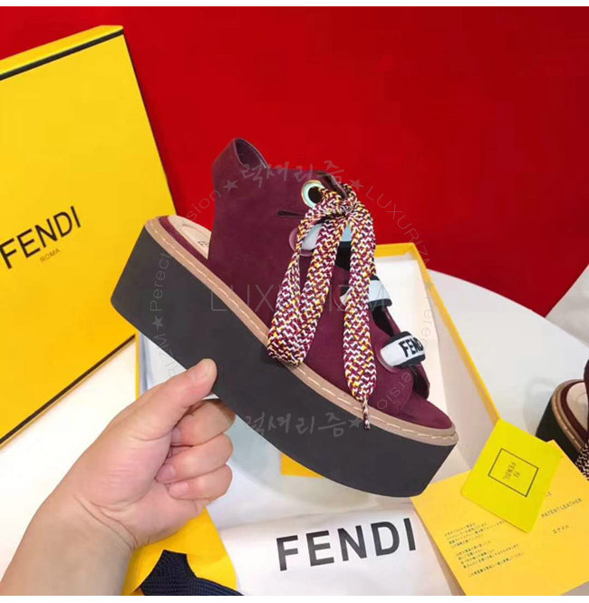 fendi2-0516-005.jpg