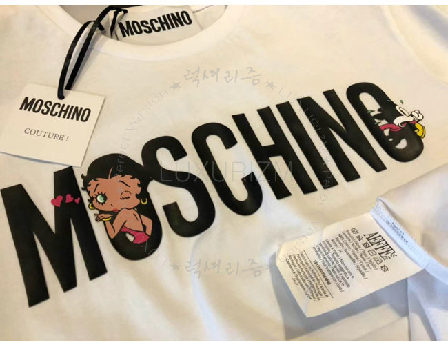 moschino-0526-007.jpg