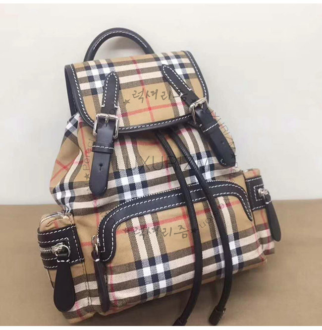 burberry1-0605-003.jpg