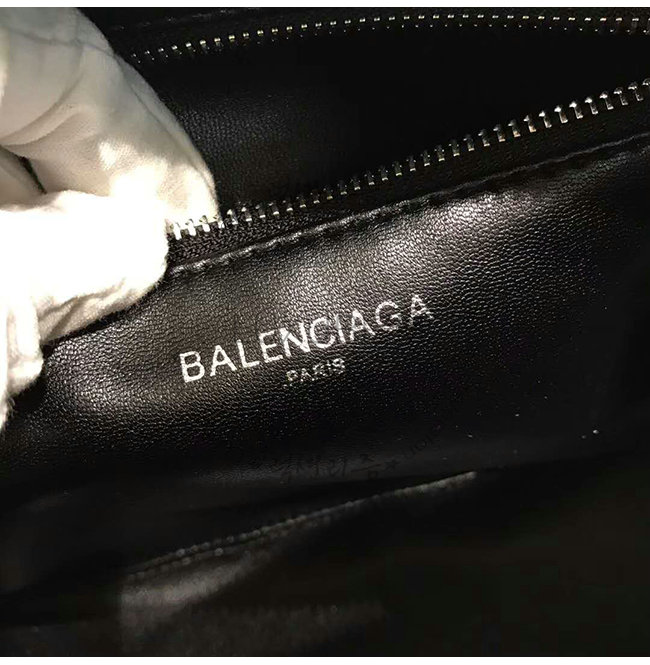 balenciaga1-0628-008.jpg