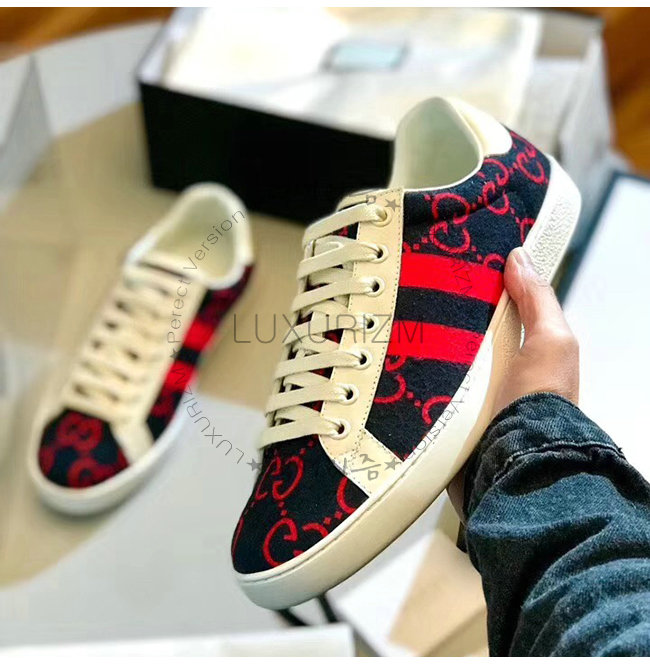 gucci1-0108-008.jpg