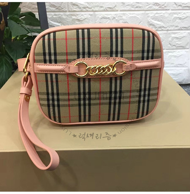 burberry1-0111-002.jpg